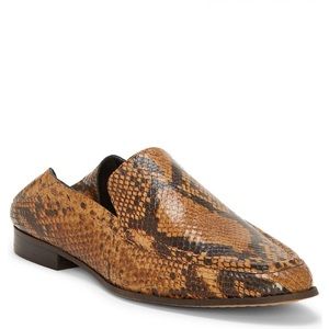 Vince Camuto Jendeya2 Snake Embossed Leather Loafers Size 7.5